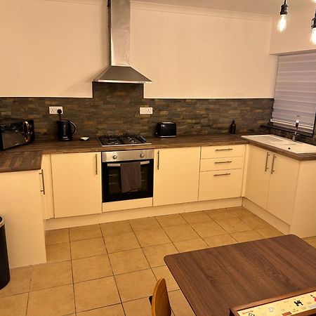 Stylish Miners Cottage, Treorchy, Rhondda Treorky Exteriér fotografie